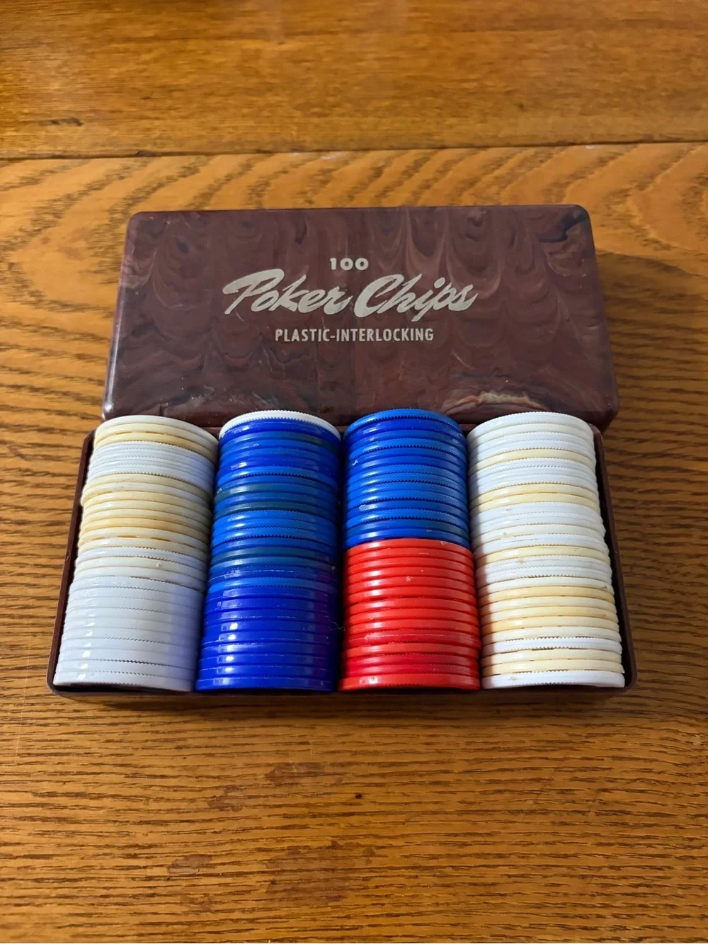 Vintage mid century 100 plastic Poker Chips Set - White, Blue & Red - Unbranded